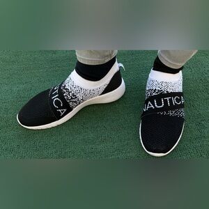 Like New Nautica Running shoes exercise sneakers size 8.5